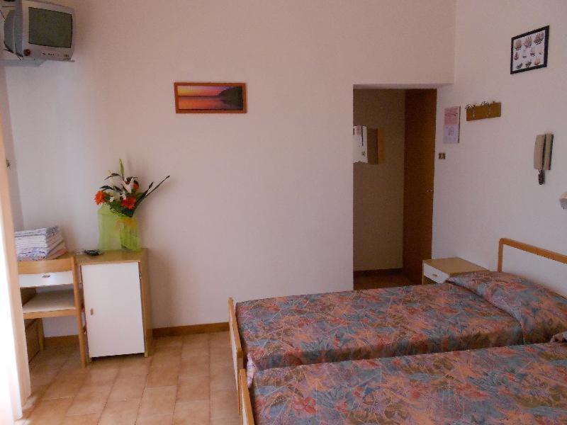 Hotel Vevey Rimini Room photo